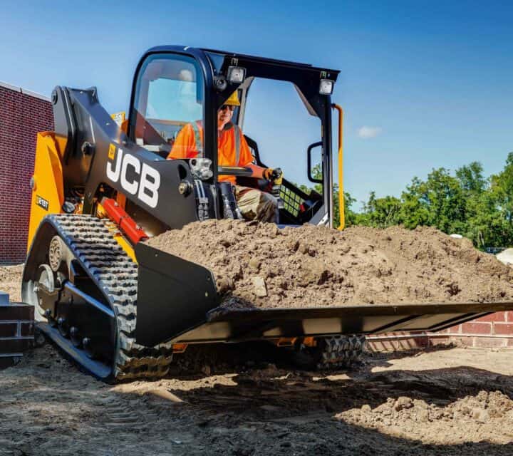 210T-Compact-Track-Loader (1)