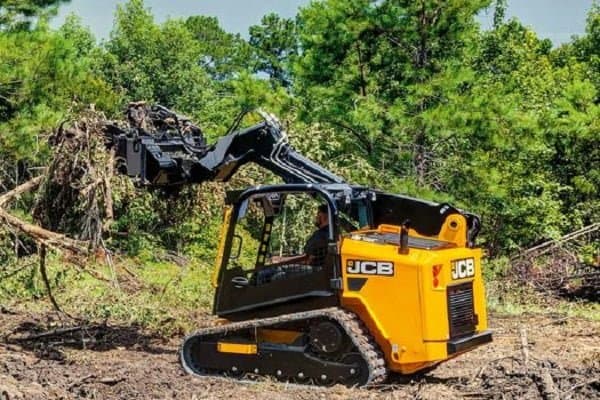 210T-Compact-Track-Loader-2