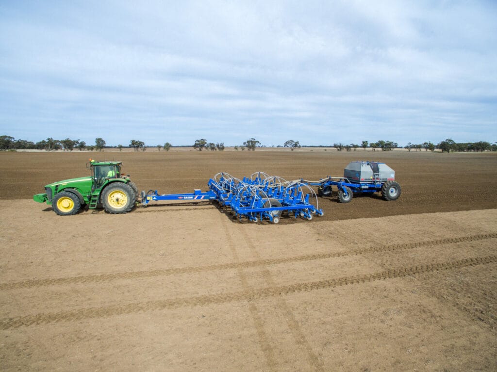 Black Series – Mounted Air Seeders