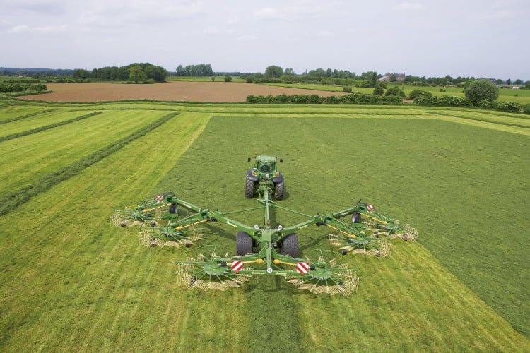 Krone Six Rotor Centre Delivery Rakes