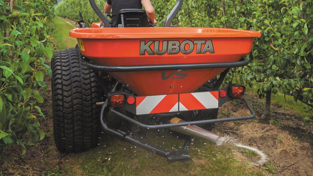 Kubota VS Pendulum Spreader